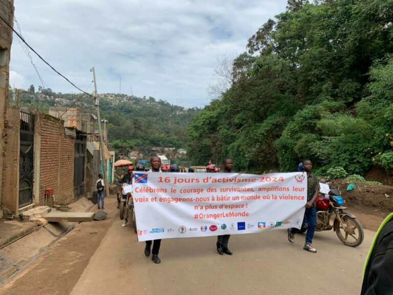 Sud-Kivu : à Bukavu, des jeunes s’impliquent dans les activités des 16 jours d’activisme contre les violences faites aux femmes et aux filles