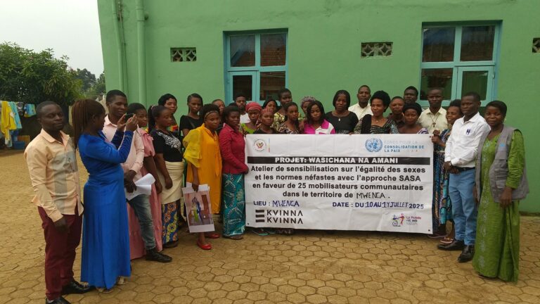 Mwenga : des jeunes engagés pour déconstruire les normes sexistes grâce à l’approche SASA Together