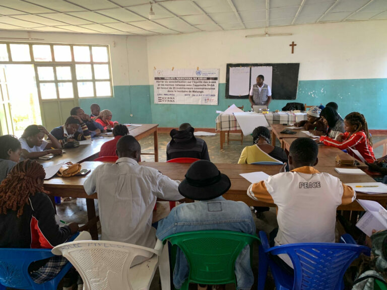 Walungu : 25 jeunes formés par La Prunelle RDC asbl pour déconstruire les normes sociales néfastes et promouvoir l’égalité des sexes