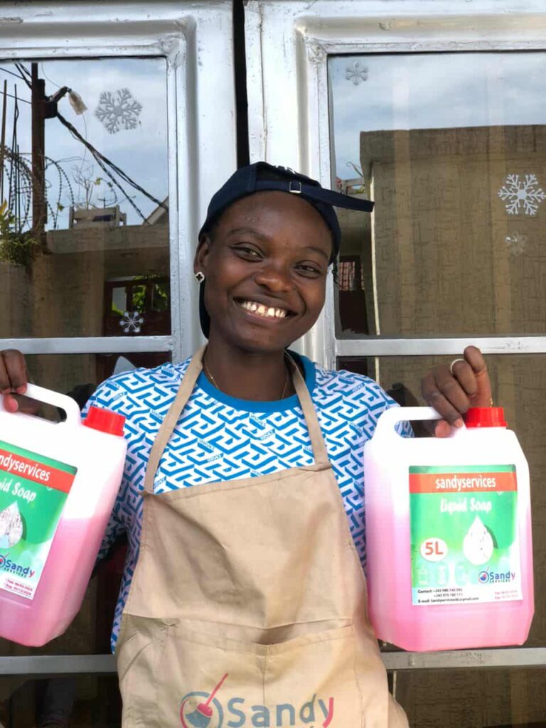 Sandra Nsimire, le pari du savon local contre l’importation à Goma