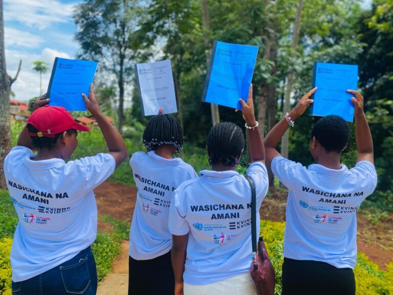 Walungu : d’une formation à un premier financement, l’histoire d’Espérance qui incarne l’impact du projet « Wasichana Na Amani » de Kvinna Till Kvinna.